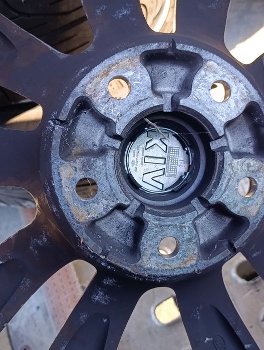Диски в зборі KIA Sorento 5/114.3/r18/цо67.1/Santa fe/Mazda/235.60.18-6mm.