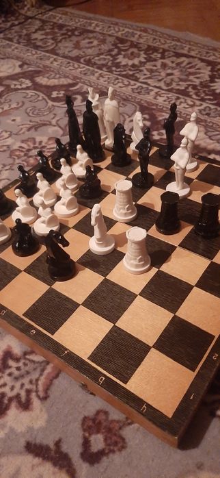 Якісні шахмати в чудовому стані