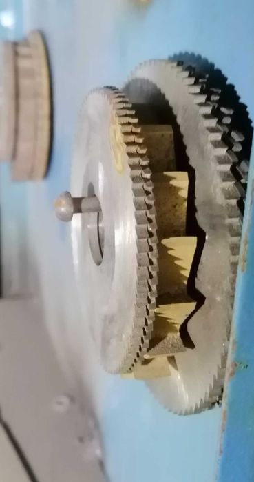 Різці токарні ( пластини, фрезы).