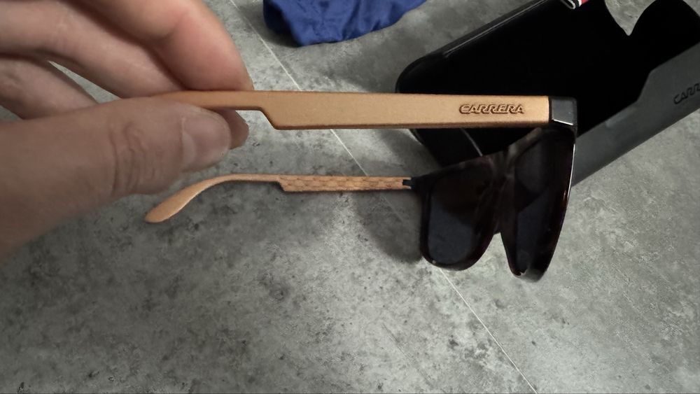 Oculos de sol carrera como novos