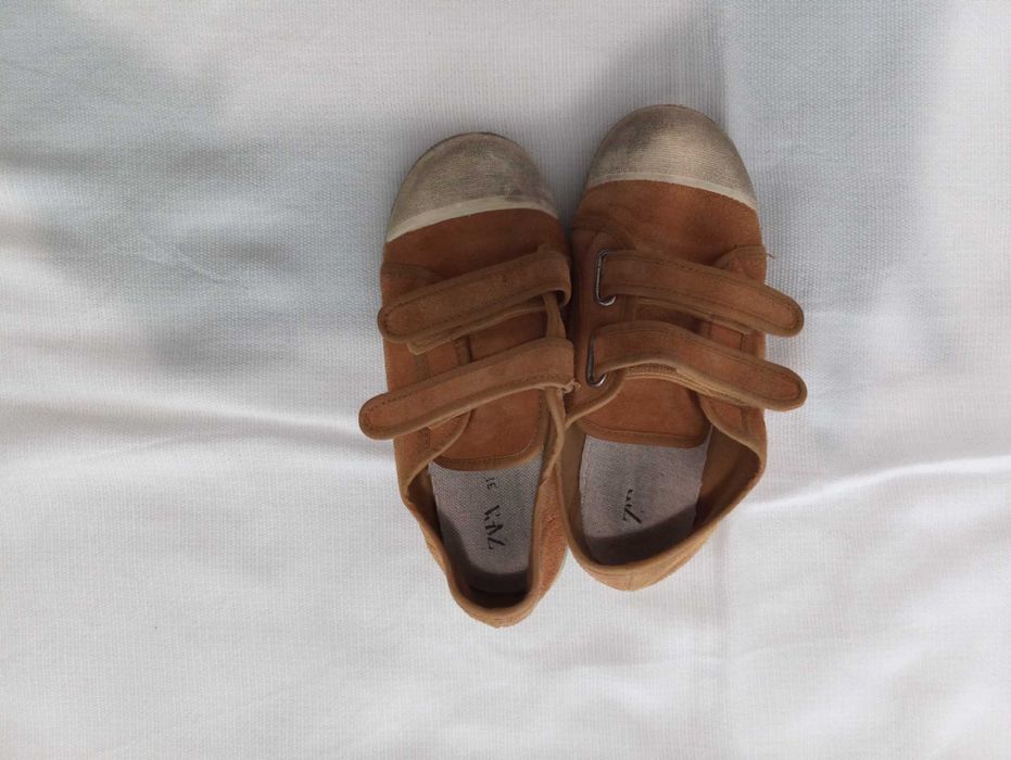 Tenis camurça Camel Zara 31