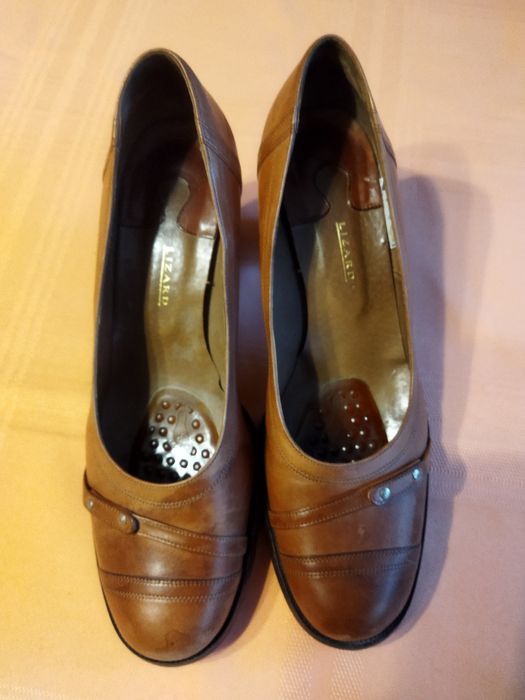 Piękne skórzane buty rozmiar 40