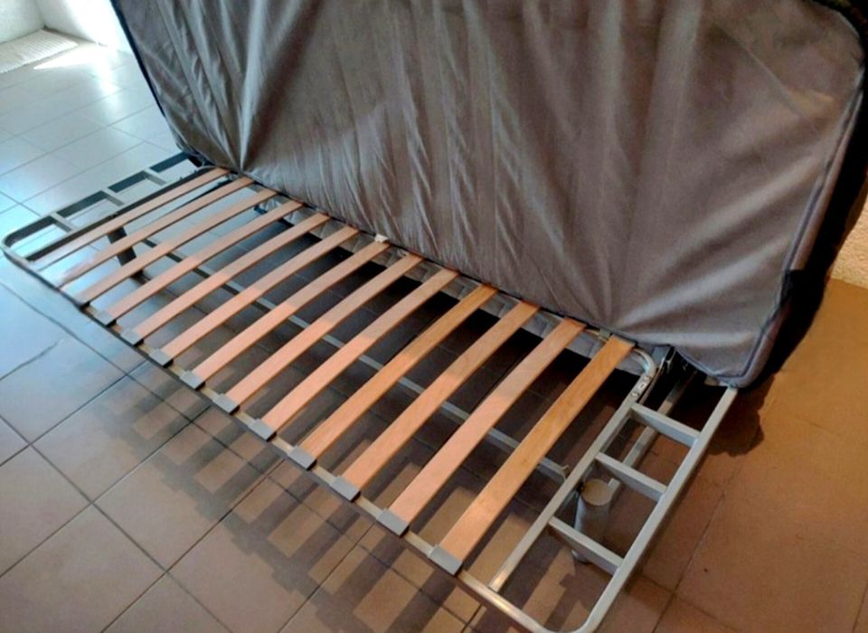 Sofá cama 3lugares IKEA
