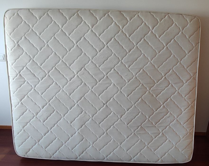 Colchão de molas 200x160