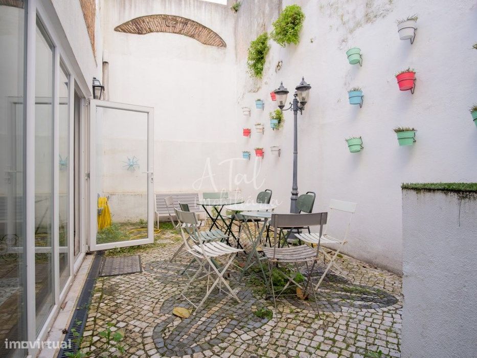 Apartamento T3 com Licença de Alojamento Local e Terrço - Lisboa