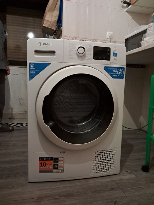 Máquina de Secar Roupa 9kg