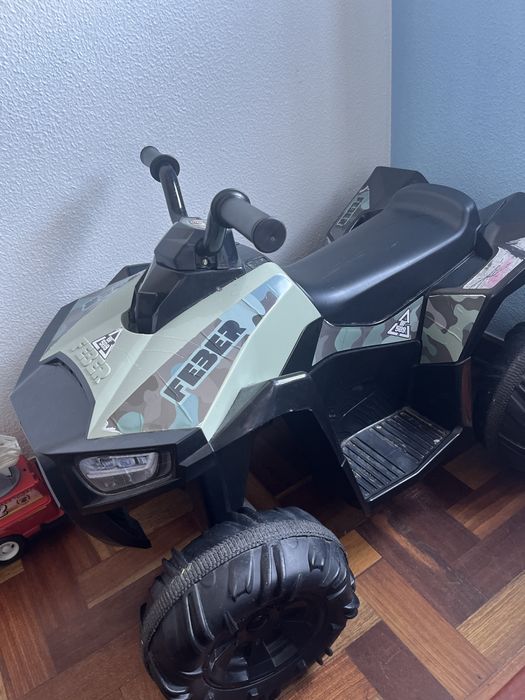 Moto 4 eletrica infantil