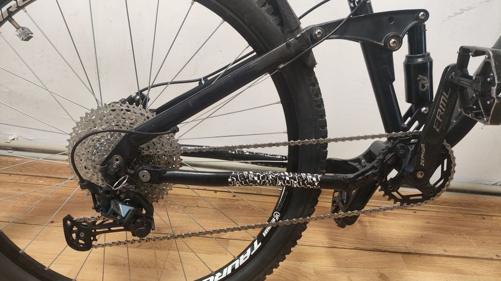 Продам двопідвіс