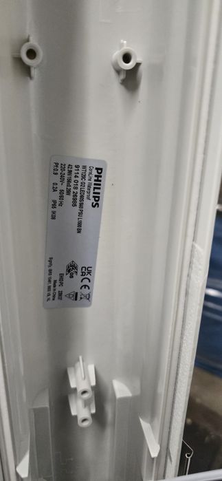 Philips Coreline waterproof energooszczedne hermetyczne oprawy lampy