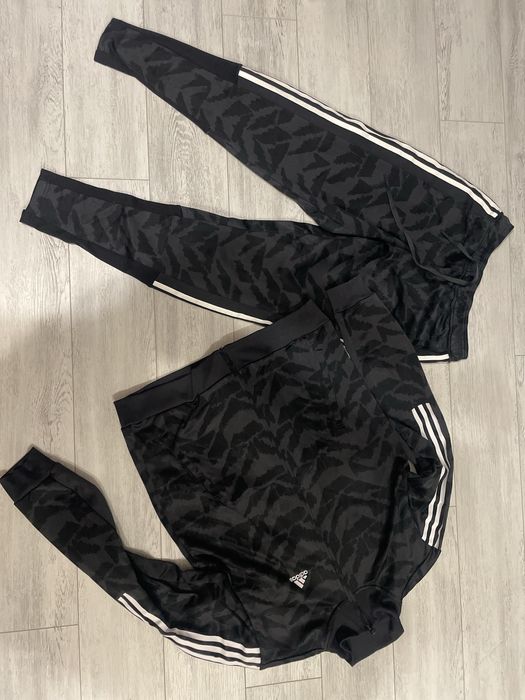 Оригінальний костюм Adidas