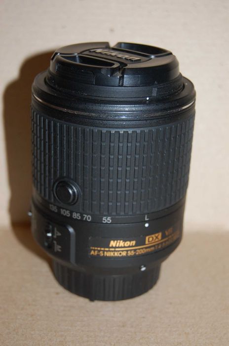 Об'єктив Nikon DX AF-S Nikkor 55-200mm 1:4-5.6GII ED VR II
