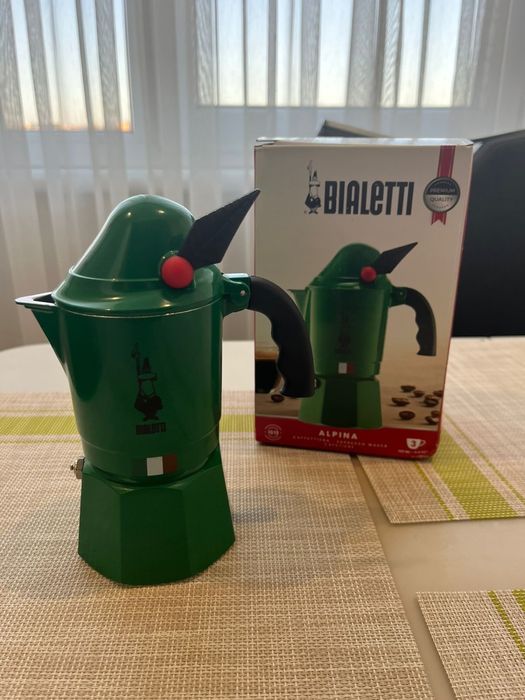 Гейзерна кавоварка Bialetti Alpina.