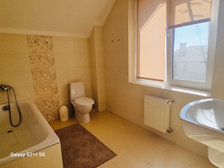 Долгосрочная аренда половині 2 єт. дома 145 кв.м. в с.Осещина