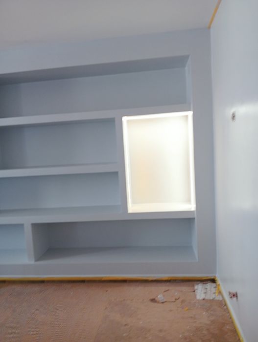 Pintor  profissional   faz se orçamentos avaliação reparação  interior exterior obras  de raiz  particular