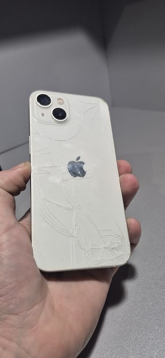 продам Iphone 13
