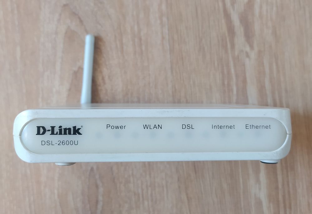 WiFi Маршрутизатор (ADSL-роутер) D-link DSL-2600U