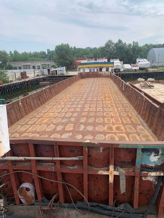 Суховантажний теплохід