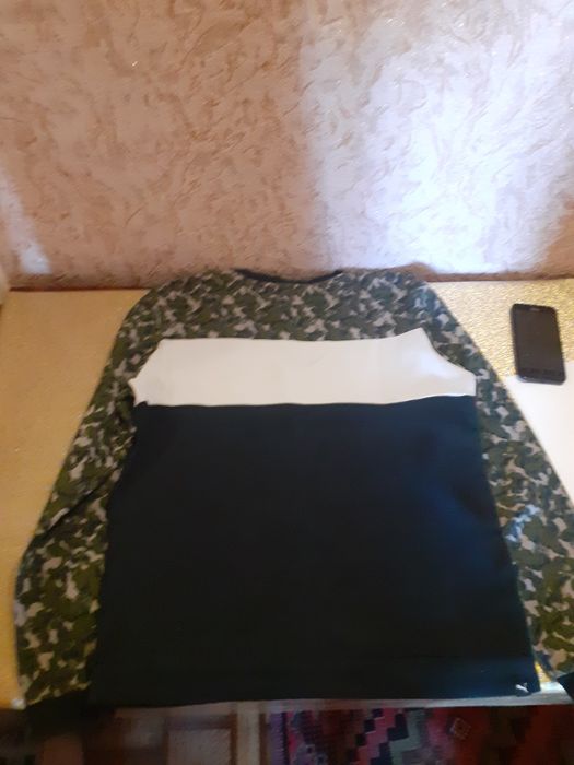 Продам свитшот Puma