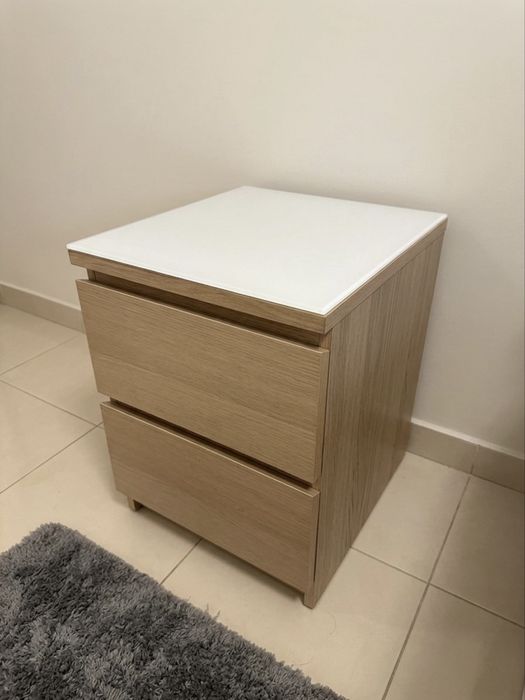 Conjunto de 2 Mesas de Cabeceira Modernas com tampo em vidro lacado branco
