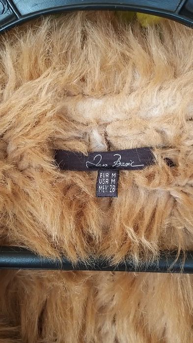 casaco em camurça com pelo de senhora