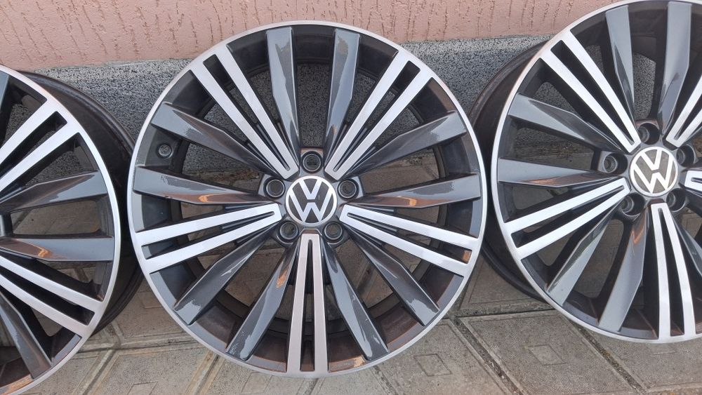 Оригінальні диски титани VW Tiguan Passat  5/112R18 vag