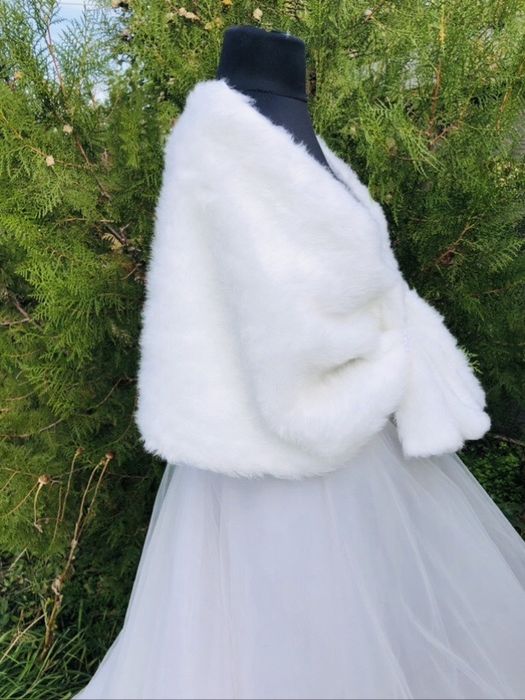 Шубка накидка для нареченоі штучне хутро