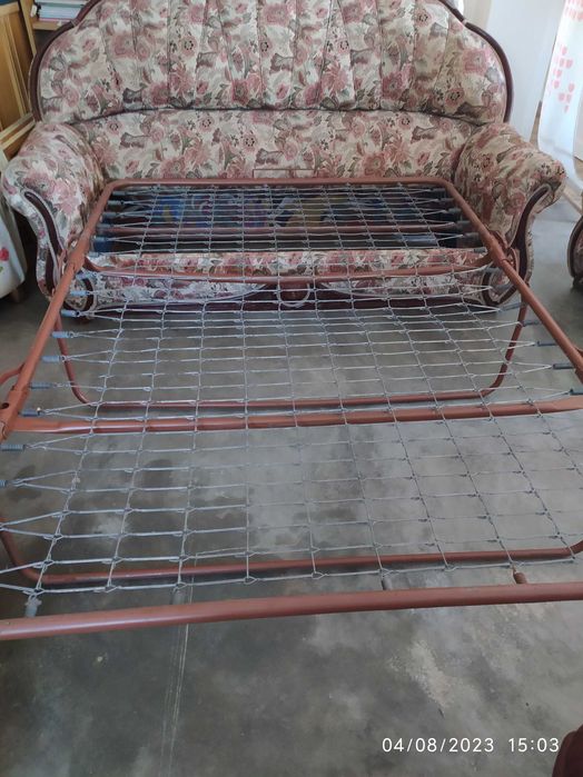 Vendo conjunto de sofá cama e duas poltronas