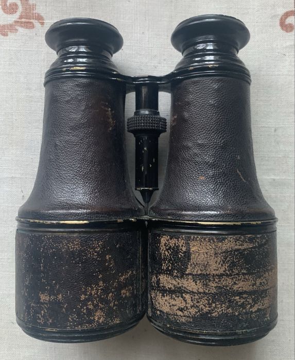 Продається бінокль.