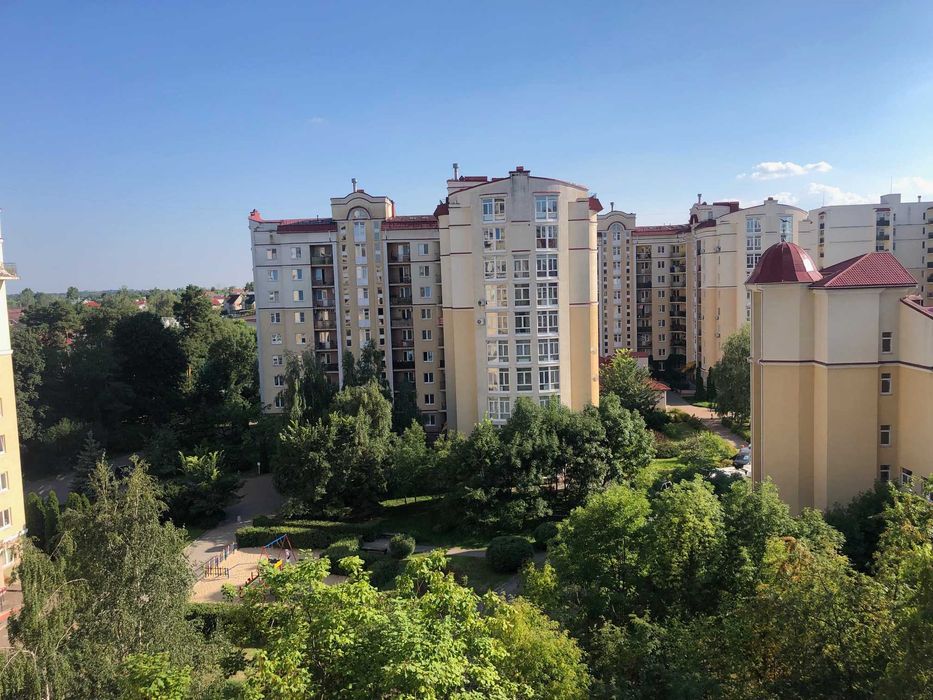 Продам дешево 120м ремонт мебель ЖК Чайка Лобановского метро 10мин