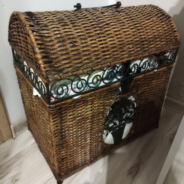 Wielki kufer metalowo wiklina Vintage oryginalny