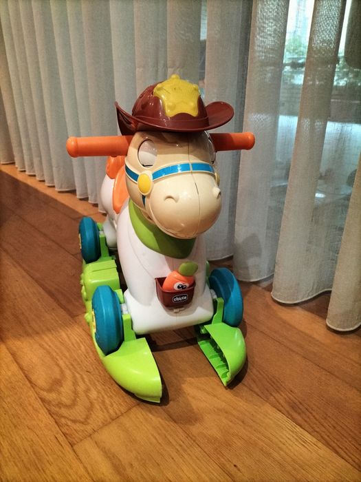 Cavalo de Baloiço Cavalo de Baloiço Chicco Baby Rodeo