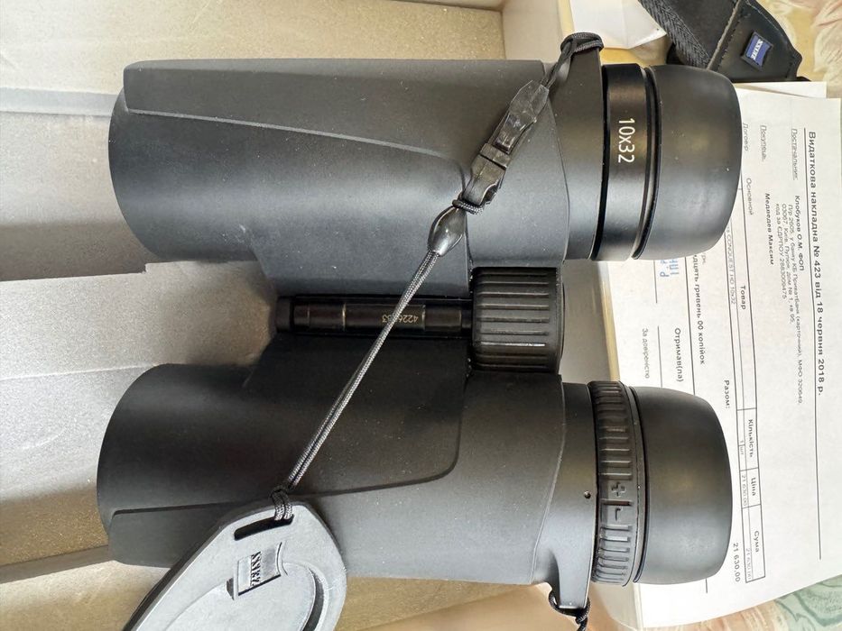 Бінокль Zeiss Conquest HD 10x32