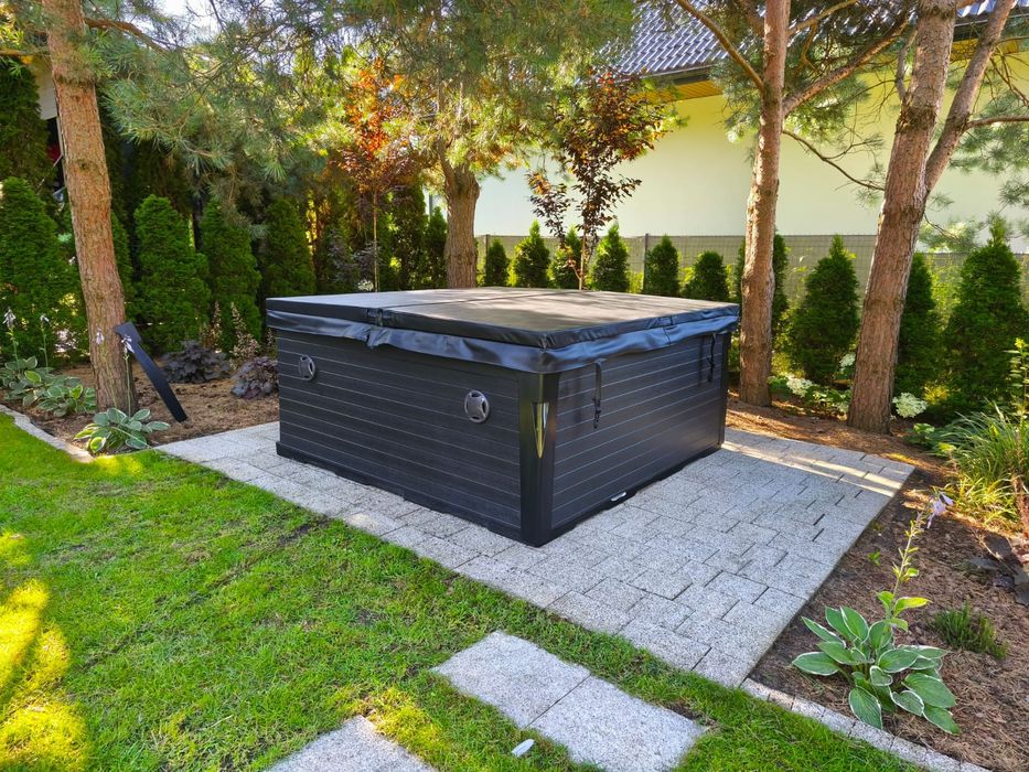 Nowe Jacuzzi 5-osobowe Relax Balboa 106 dysz 2 leżanki akryl pompa ciepła FULL OD RĘKI!