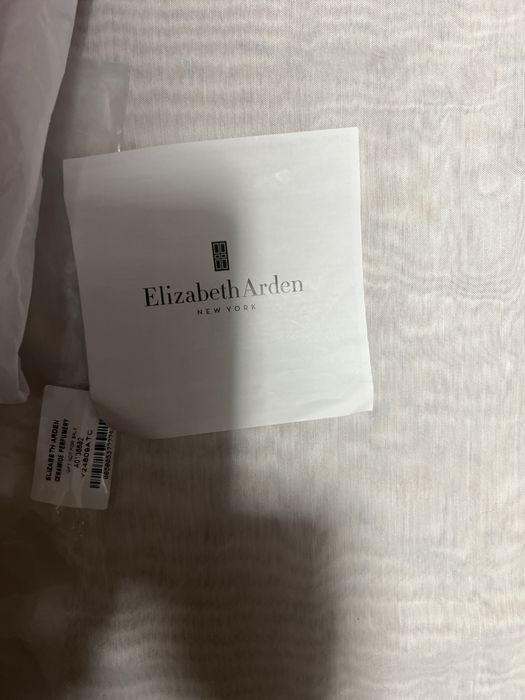 Косметичка з чудовим наповненням Elizabeth Arden