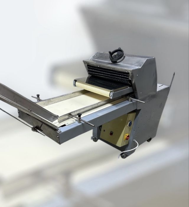 Хліборізка транспортерна. Хлеборезка. Хлеборезка ленточная