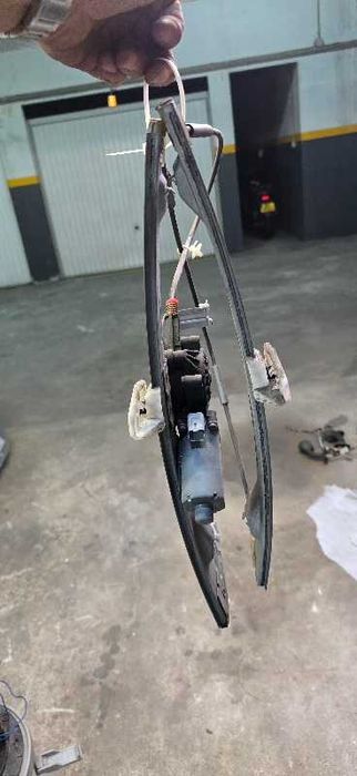 Elavador vidro peugeot 206