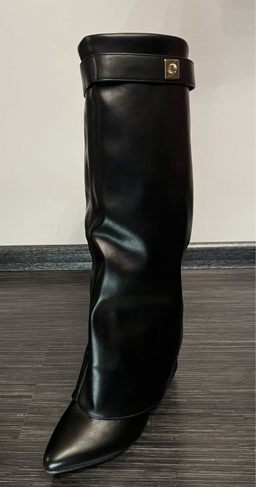 Трендовые сапоги/ботфорты