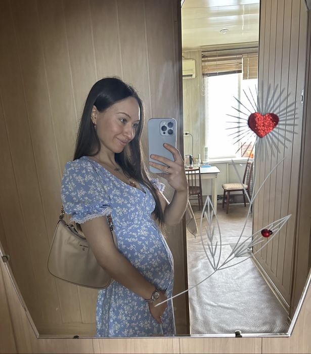 Сукня в квіточку міді