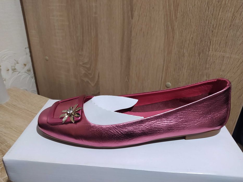 Женские туфли "лодочки" .кожаные . новые