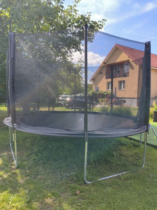 Trampolina 4 metry rok uzytkowana