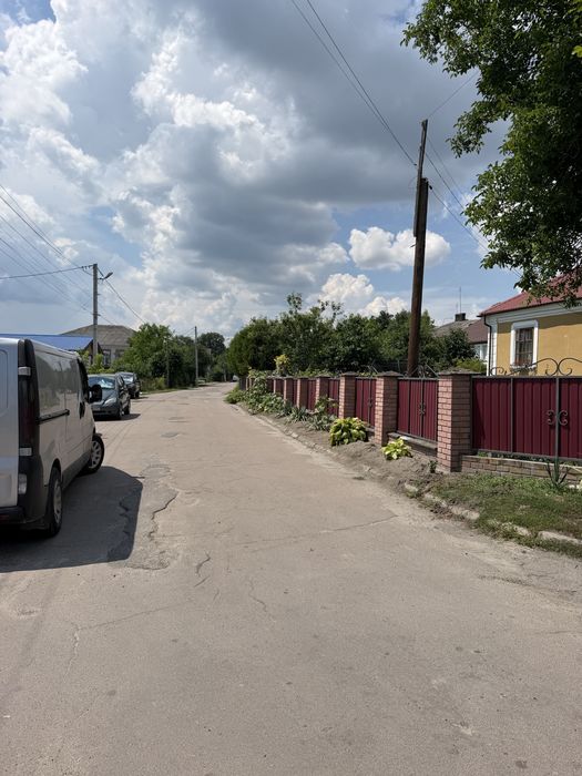 Продаж половини  будинку цент м.Острог