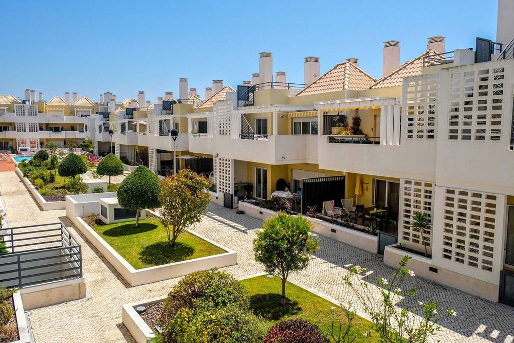 Em Cabanas de Tavira - Moderno T2 com piscina e garagem no Cabanas Beach Club
