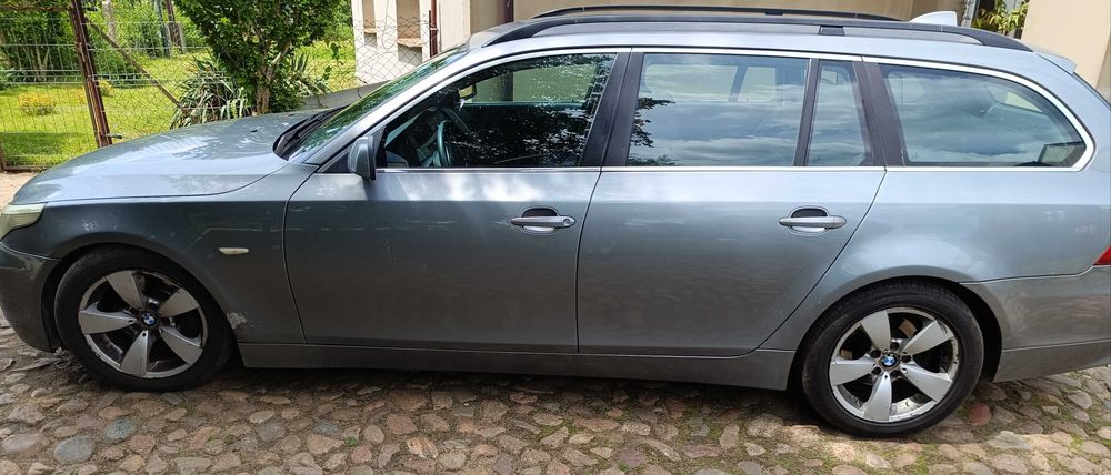 BMW E61  530d 2004r