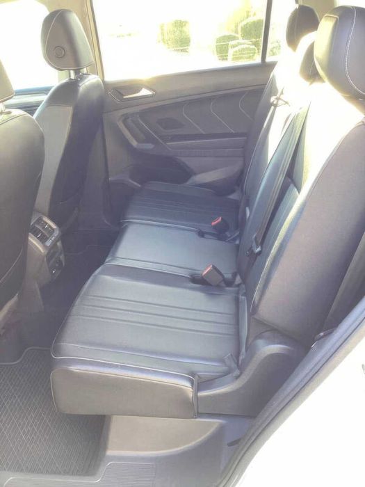 Volkswagen Tiguan      2022