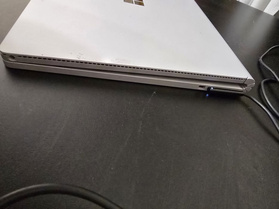 Microsoft Surface Book i7 16GB RAM 512GB SSD NVidia