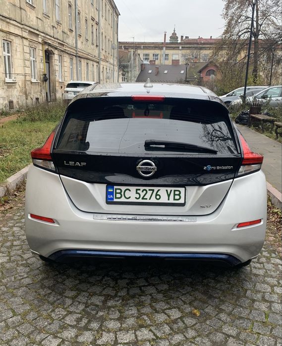 Nissan Leaf ZE1