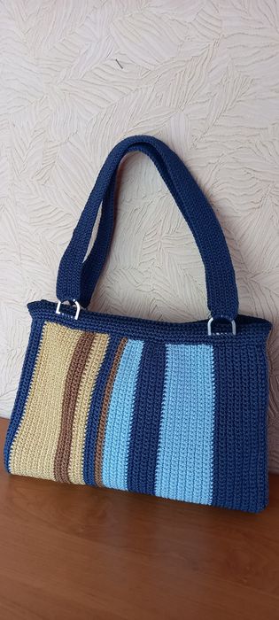 Продам вязанную сумку