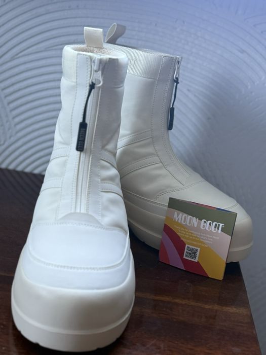 Нове жіноче взуття Moon Boot Luna Zip Boot бежеві