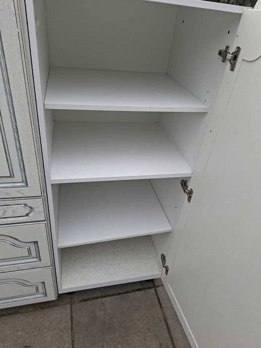 Komplet mebli kuchennych Fronty dębowe  Zabudowa narożna  z agd