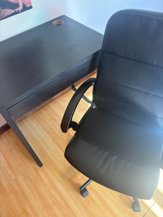 Mesa e cadeira   de escritório